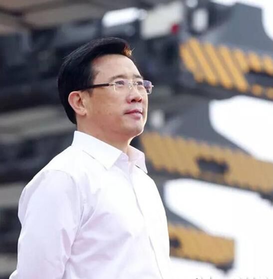 梁穩根